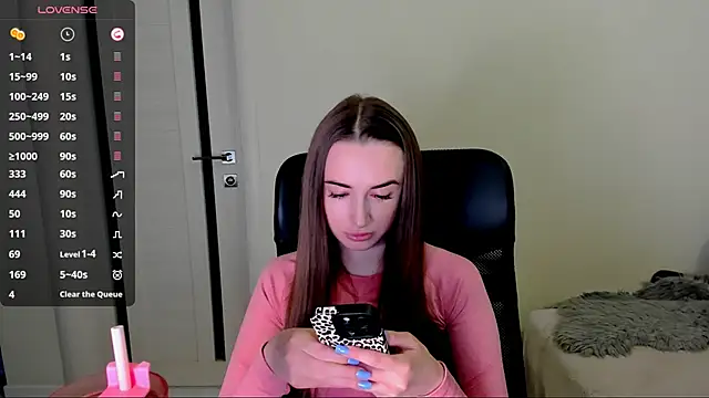 Kimmberr online show from 28, 10, 2025