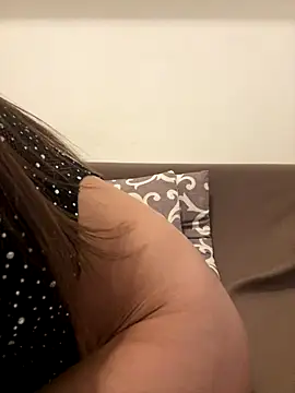 Snapshot of AniGi- chatting on 25, 10, 2025 AniGi- online show from 25, 10, 2025