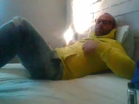 Snapshot of Piter9023 chatting on 5, 10, 2025 Piter9023 online show from 5, 10, 2025