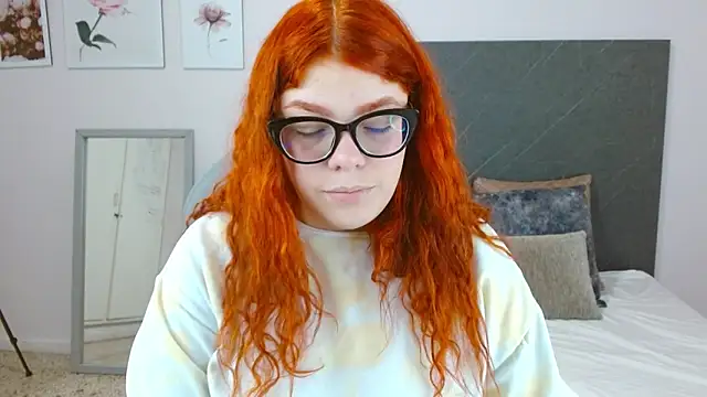 lucie nicolls online show from 3, 2, 2025