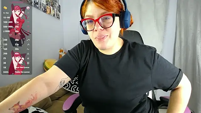 lucie nicolls online show from 14, 3, 2025