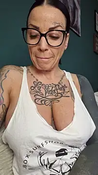 EmilyDiazofficial online show from 18, 11, 2025