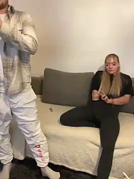 LizzyLush  online show from 11, 11, 2025