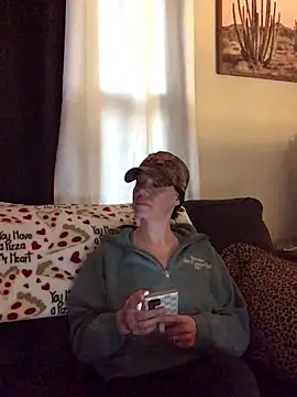 SidneyRaee online show from 19, 2, 2026