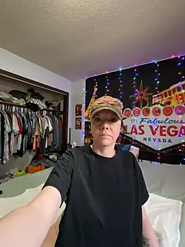 SidneyRaee online show from 2, 12, 2024