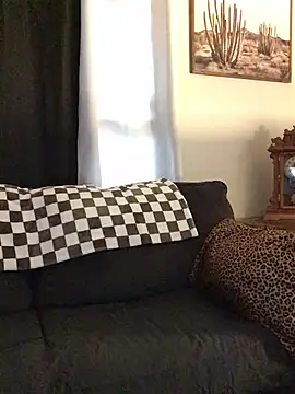 SidneyRaee online show from 10, 3, 2026