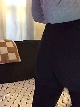 SidneyRaee online show from 14, 1, 2026