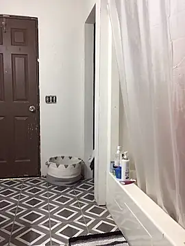 SidneyRaee online show from 18, 10, 2025