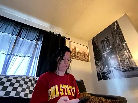 SidneyRaee online show from 4, 12, 2024