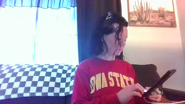 SidneyRaee online show from 3, 12, 2024
