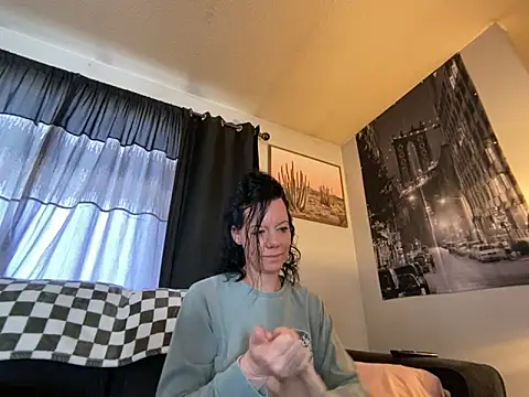 SidneyRaee online show from 5, 12, 2024