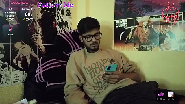 Snapshot of just_fucks chatting on 9, 4, 2026 just fucks online show from 9, 4, 2026