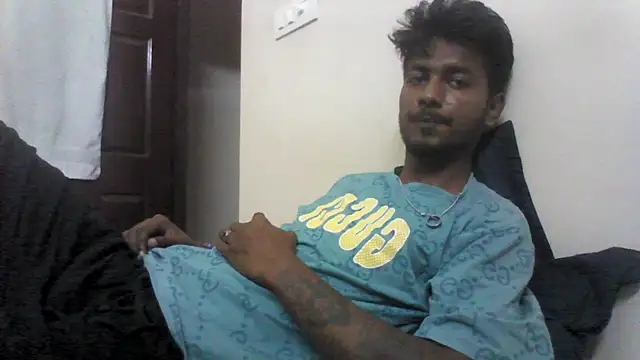 Snapshot of just_fucks chatting on 25, 9, 2025 just fucks online show from 25, 9, 2025