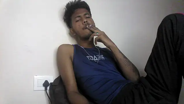 Snapshot of just_fucks chatting on 14, 10, 2025 just fucks online show from 14, 10, 2025