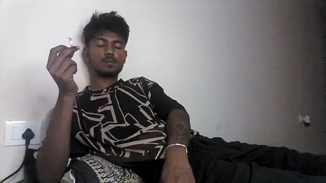 Snapshot of just_fucks chatting on 13, 10, 2025 just fucks online show from 13, 10, 2025