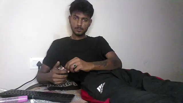 Snapshot of just_fucks chatting on 22, 10, 2025 just fucks online show from 22, 10, 2025