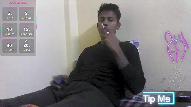 Snapshot of just_fucks chatting on 15, 12, 2025 just fucks online show from 15, 12, 2025