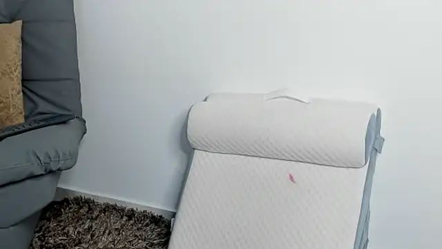 Snapshot of kayleeScott chatting on 10, 10, 2025 kayleeScott online show from 10, 10, 2025