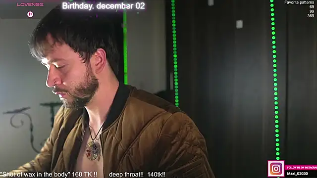 Snapshot of just_maxii chatting on 22, 11, 2025 just maxii online show from 22, 11, 2025