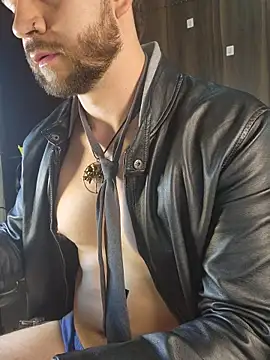 Snapshot of just_maxii chatting on 17, 11, 2025 just maxii online show from 17, 11, 2025