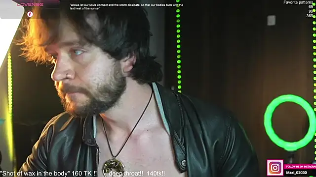 Snapshot of just_maxii chatting on 8, 11, 2025 just maxii online show from 8, 11, 2025