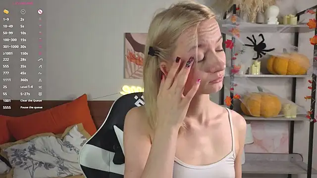 Snapshot of IdaValenti chatting on 15, 11, 2025 IdaValenti online show from 15, 11, 2025