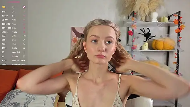 Snapshot of IdaValenti chatting on 17, 11, 2025 IdaValenti online show from 17, 11, 2025