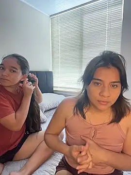 Snapshot of Nina-Eros1 chatting on 21, 11, 2025 Nina-Eros1 online show from 21, 11, 2025