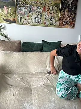 Snapshot of Nina-Eros1 chatting on 23, 11, 2025 Nina-Eros1 online show from 23, 11, 2025