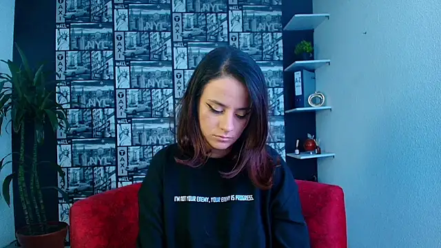 kassandra james online show from 13, 4, 2026