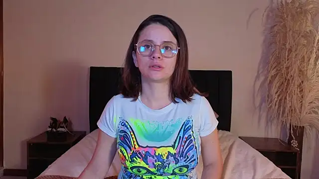 kassandra james online show from 3, 3, 2026