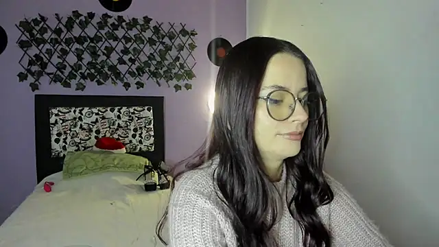 kassandra james online show from 4, 1, 2025
