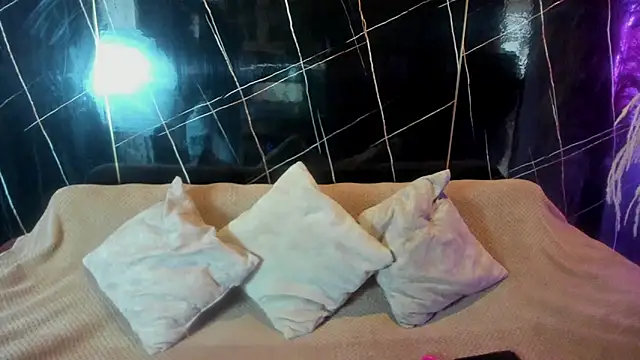 kassandra james online show from 3, 2, 2026