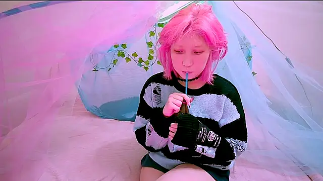 Akemilun online show from 4, 11, 2025