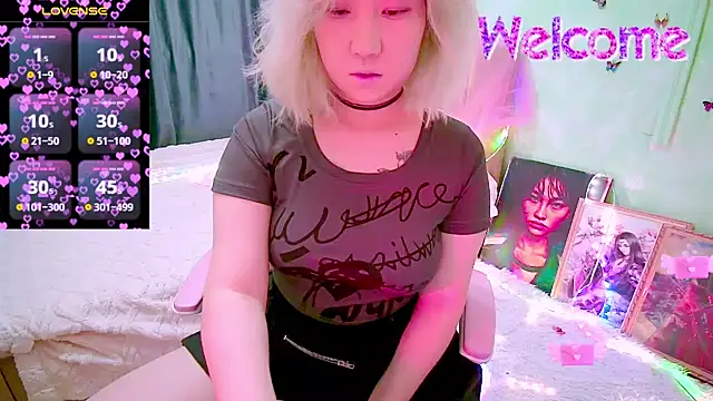 Akemilun online show from 2, 4, 2026