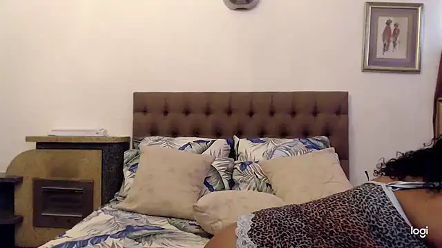 Snapshot of OmegaLipps chatting on 1, 12, 2025 OmegaLipps online show from 1, 12, 2025