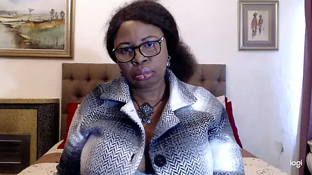 OmegaLipps online show from 9, 5, 2026