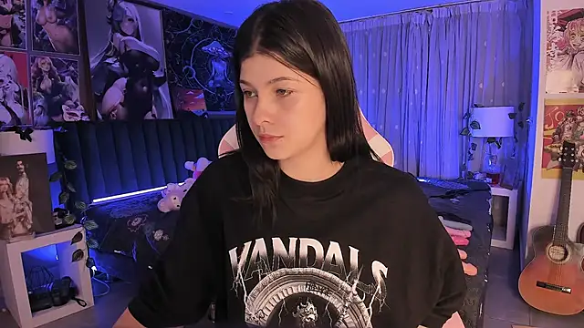 LanaKyutt online show from 30, 1, 2025