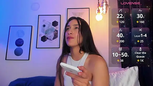 Snapshot of Milan_Rouxx chatting on 3, 12, 2024 Milan Rouxx online show from 3, 12, 2024