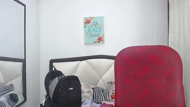 Sara Marks online show from 3, 11, 2025