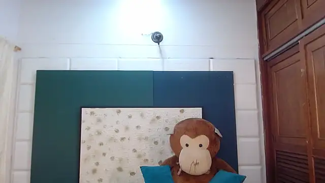 Sara Marks online show from 3, 12, 2025