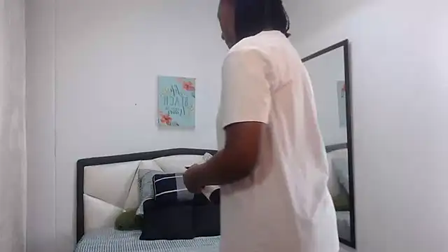 Sara Marks online show from 8, 4, 2026