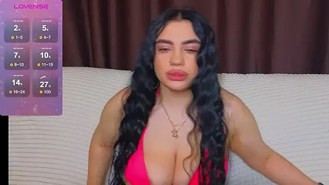 Snapshot of Nikki_Kardashian chatting on 15, 2, 2025 Nikki Kardashian online show from 15, 2, 2025