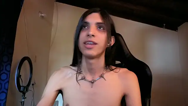 Snapshot of angelitofemboy chatting on 14, 4, 2026 angelitofemboy online show from 14, 4, 2026