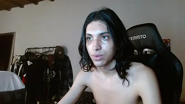 Snapshot of angelitofemboy chatting on 3, 2, 2025 angelitofemboy online show from 3, 2, 2025