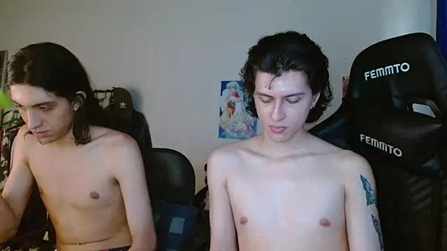 Snapshot of angelitofemboy chatting on 1, 2, 2025 angelitofemboy online show from 1, 2, 2025
