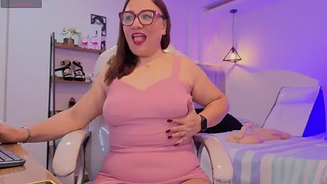 lady nylon  online show from 12, 10, 2025