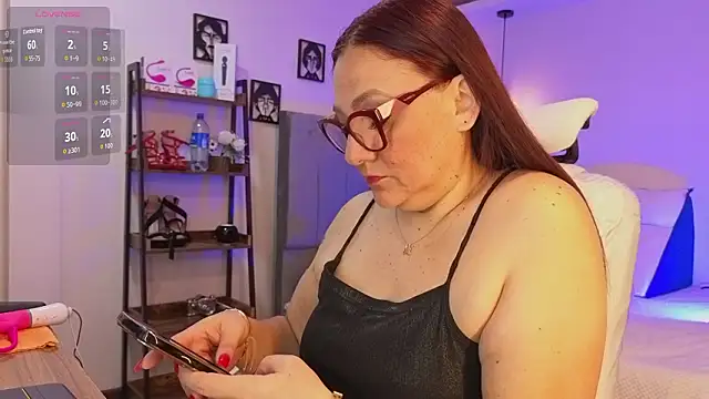 lady nylon  online show from 2, 2, 2026