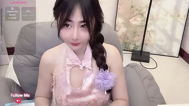 qiqi-- online show from 26, 5, 2026