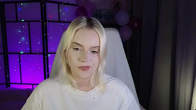 Snapshot of ImBonBon chatting on 17, 5, 2026 ImBonBon online show from 17, 5, 2026